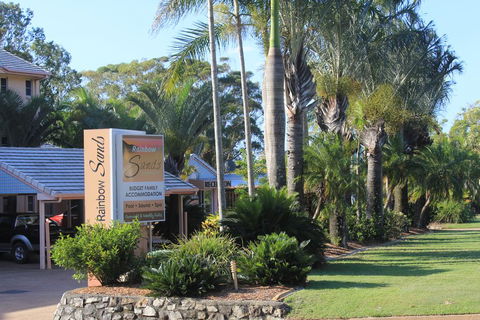 Rainbow Sands Resort - Local Tourism 0