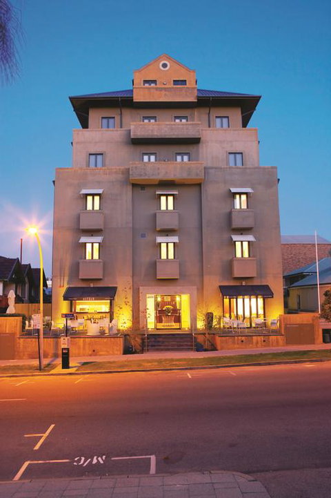 Ramada By Wyndham Perth The Outram - Australia Shopping 3