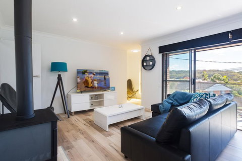 Randall Family Retreat, 22B Randall Drive - Local Tourism 0