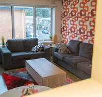 Rare  Spacious Apt W/ City Views Close to CBD/MCG Free Wi-Fi  Carpark  Netflix - Accommodation Australia