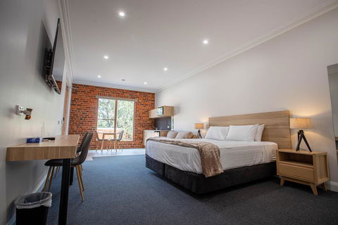 Red Waratah Accommodation - Accommodation Australia 2