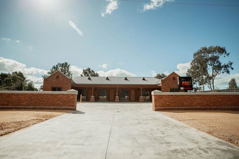 Red Waratah Accommodation - Accommodation Australia 0