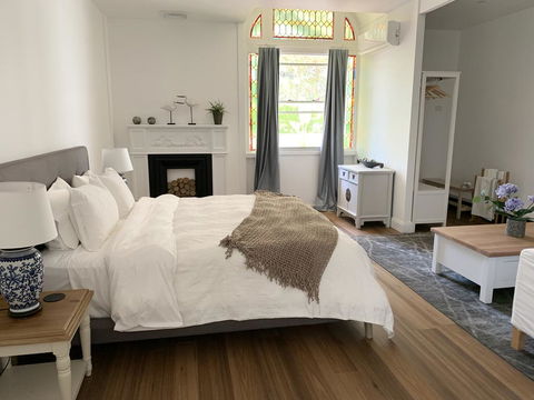 REED HOUSE At Maleny-The White Pavilion - Accommodation Australia 2
