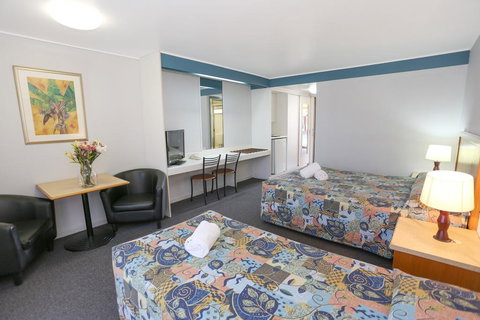 Reef Resort Motel - Accommodation Australia 2