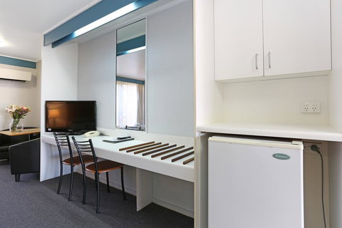 Reef Resort Motel - Accommodation Australia 1