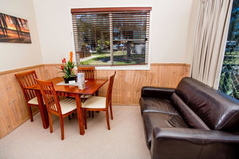 Reflections Holiday Parks Scotts Head - Local Tourism 1