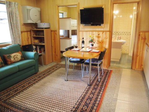 Reidford Cottage - Dog Friendly - Accommodation Australia 3