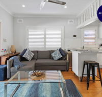 Relaxed Clovelly Beach Home - Parking - Cloey6 - Accommodation Australia