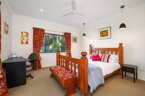 Relaxing Queen Sized Room With En-Suite - Australia Shopping 0