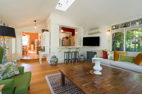 Rent Your Own Historic Hotel For Holidays & Events - Australia Shopping 2