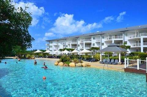 RESORT ON THE BEACH 2214/2215 - Accommodation Australia 0
