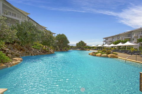 RESORT ON THE BEACH 4118/19 - Accommodation Australia 0