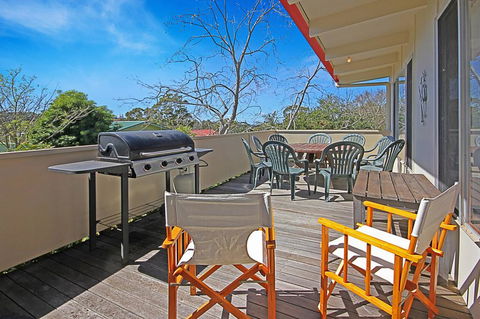 REST ASHORE At MOLLYMOOK - Accommodation Australia 0