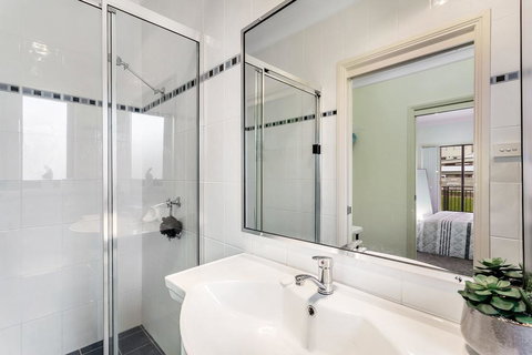 Resthaven - In The Heart Of Shoal Bay - Local Tourism 2