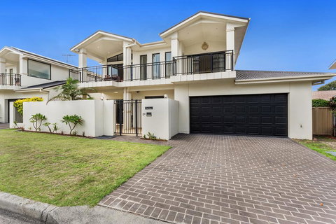 Resthaven - In The Heart Of Shoal Bay - Local Tourism 0