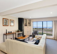 Right on the Beach  Moana - Accommodation Australia