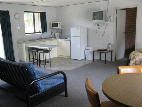 River Village Motel & Holiday Units - Local Tourism 0