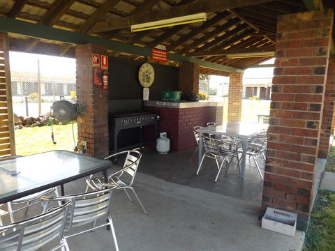 Rivergum Motel - Local Tourism 3