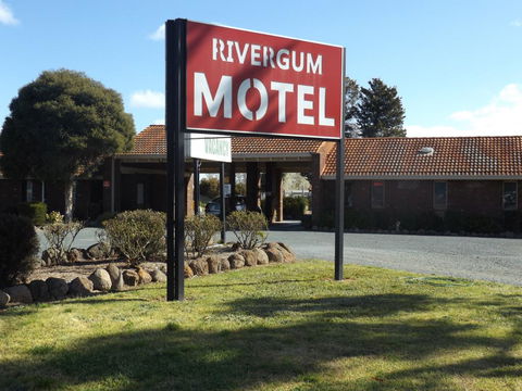 Rivergum Motel - Local Tourism 1