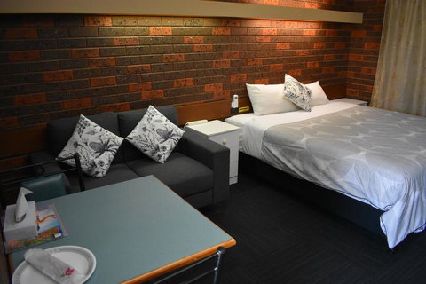 Riviana Motel - Accommodation Australia 0