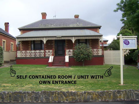RJ's Bed & Breakfast - Local Tourism 3