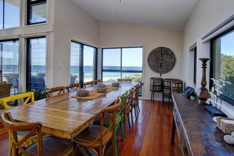 ROCKPOOL (4 Night Min) - Local Tourism 2