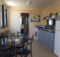 Rocks Retreat Cabin 3 - Lobster - Australia Shopping