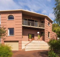 Romeo  Juliet - Accommodation Australia