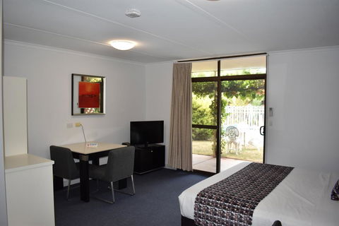 Roundhouse Motel - Accommodation Australia 3