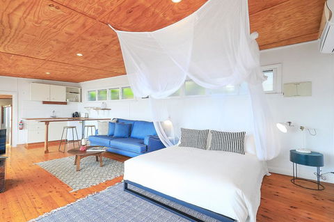 Sail On In Boatshed - Accommodation Australia 3