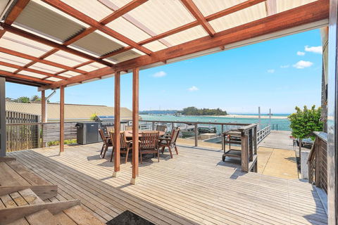 Sail On In Boatshed - Accommodation Australia 2