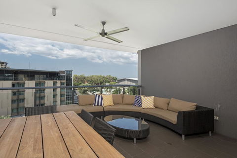 Saltwater Suites - 1,2 & 3 Bed Waterfront Apartments - Accommodation Australia 3