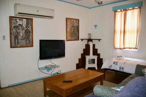 Samford Cottage - Bed n Breakfasts 2