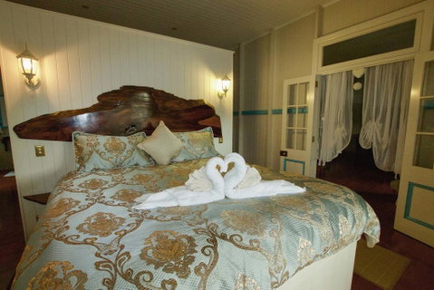 Samford Lakes - Bed n Breakfasts 2