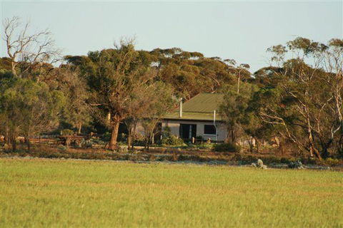 Sandalmere Cottage - Australia Shopping 1