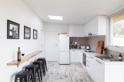 Sandy Point Hideaway - Australia Shopping 2