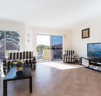 Sandy Point Luxury' 117a Sandy Point Road - air con  foxtel - Local Tourism