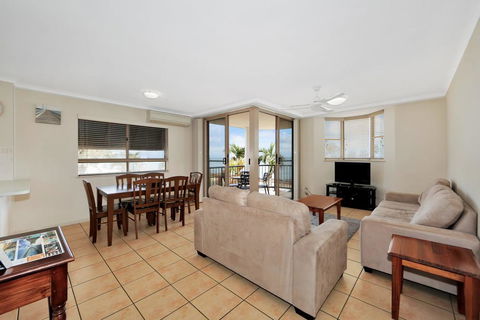 Santalina Beach Gem - Local Tourism 2