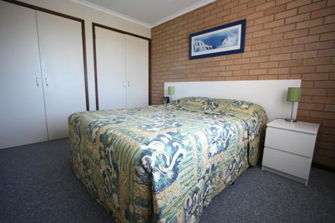 Sapphire Court - Accommodation Australia 3