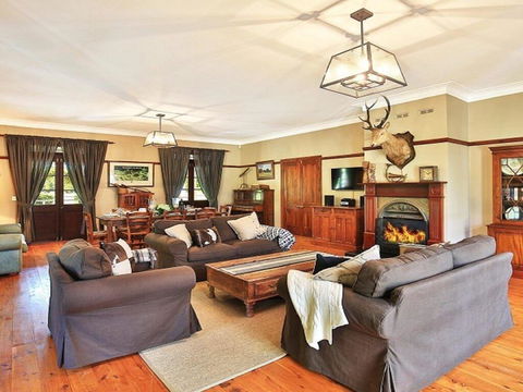 Sarnia - Period Home In Garden Oasis With Pool - Accommodation Australia 2