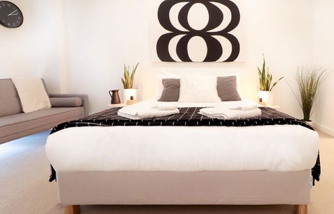 SATOR City Fringe Home Away From Home Pets OK! - Accommodation Australia 0