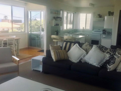 Scarlets By The Sea - Accommodation Australia 3