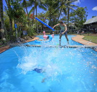 Scotty's Mission Beach YHA - Australia Shopping