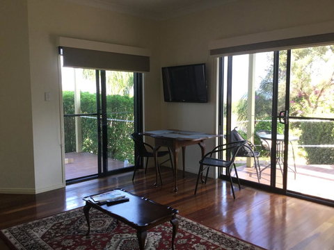 Sea Breeze Esplanade, Beachfront, Close Marina Hervey Bay - Australia Shopping 2