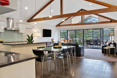 Sea Foam Villas - Accommodation Australia 1