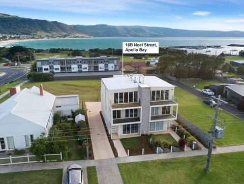SEA NOOK - Seconds From The Beach - Accommodation Australia 0