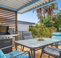 Sea Shack - renovated 1950's beach house - Accommodation Australia