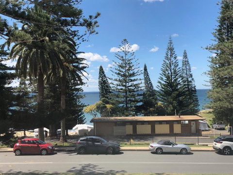 Seabreeze Beach Hotel - Accommodation Australia 1