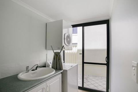 Seahaven By Rockingham Apartments - Australia Shopping 1