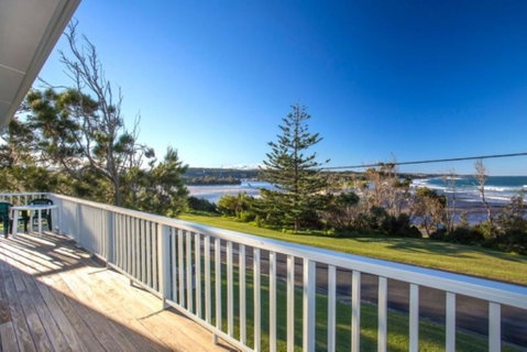 Seaside Beach House 25 Seaside Pde - Accommodation Australia 0